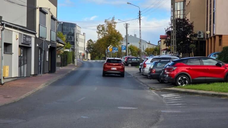 Mieszkańcy ulicy Polnej domagają się poprawy bezpieczeństwa drogowego